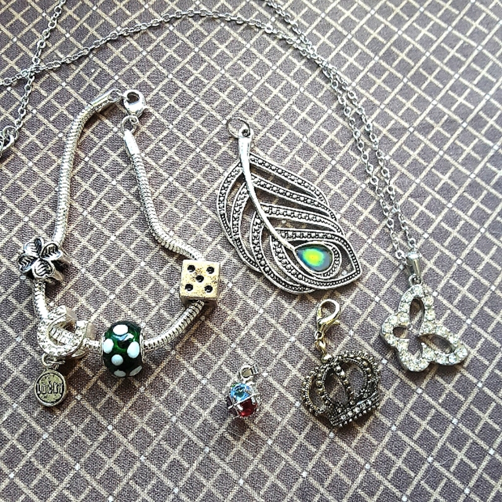 5 pieces of jewelry, misc. Charms, necklace & bracelet..